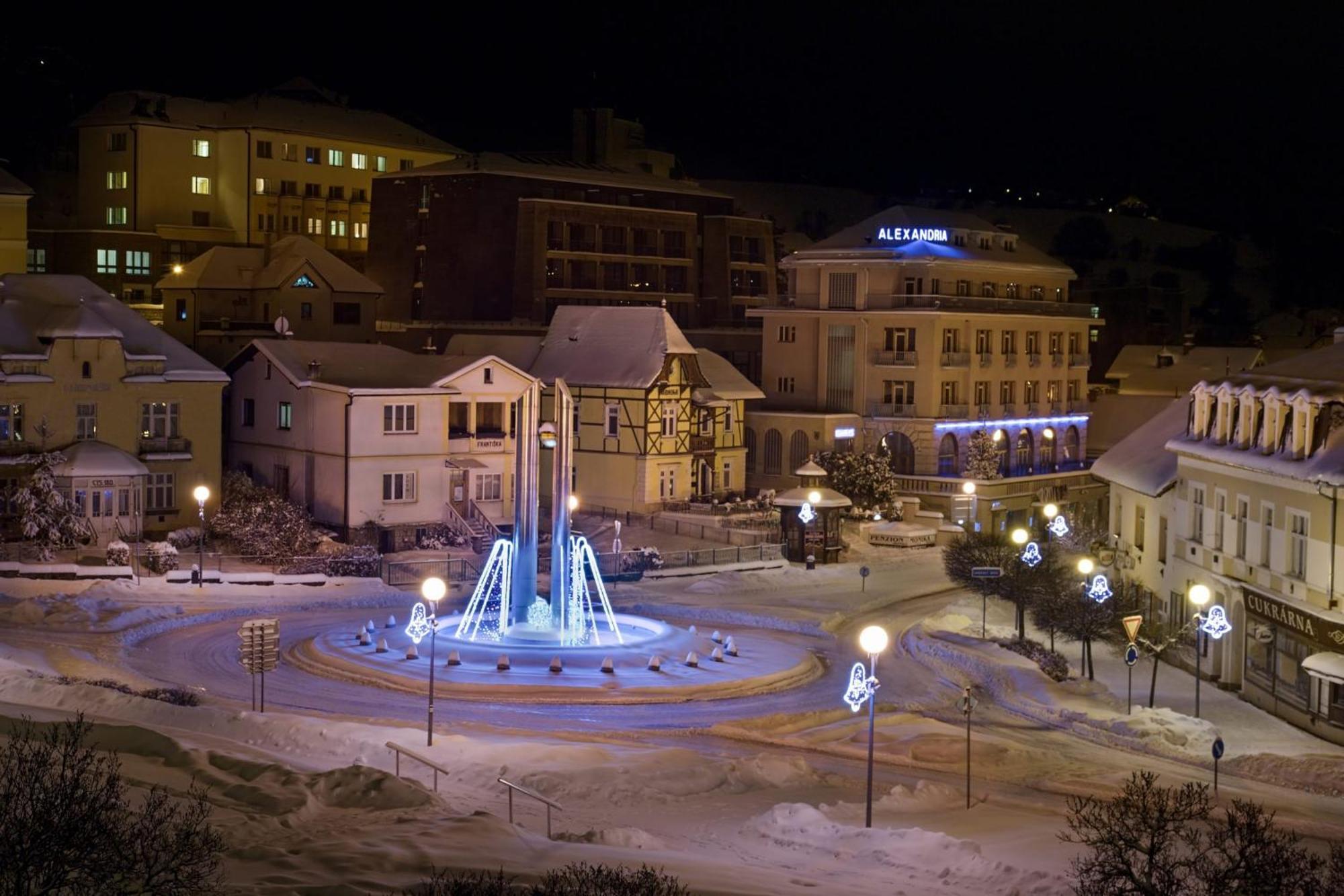 Apartamento Kapsle Luhačovice Exterior foto